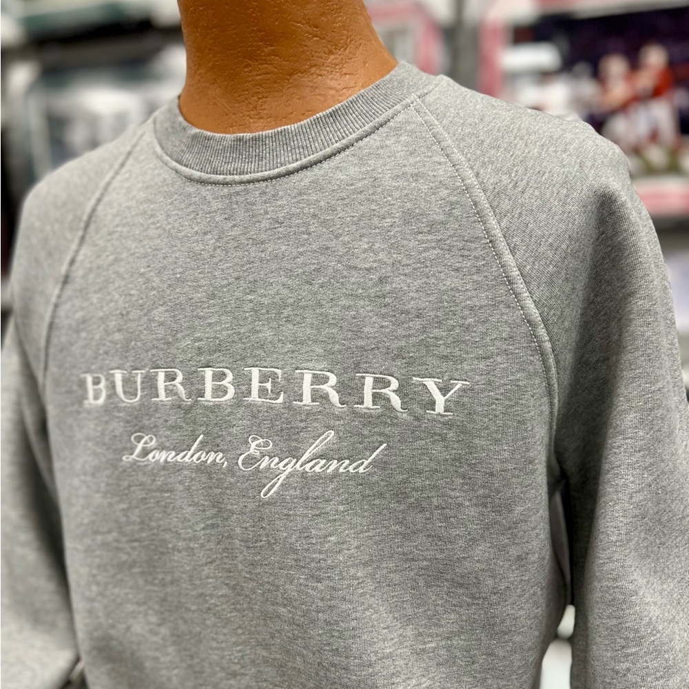 🅱️ Burberry Classic Light Gray Sweater